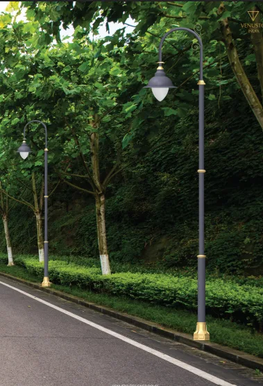 Heritage Lamp-post C-109