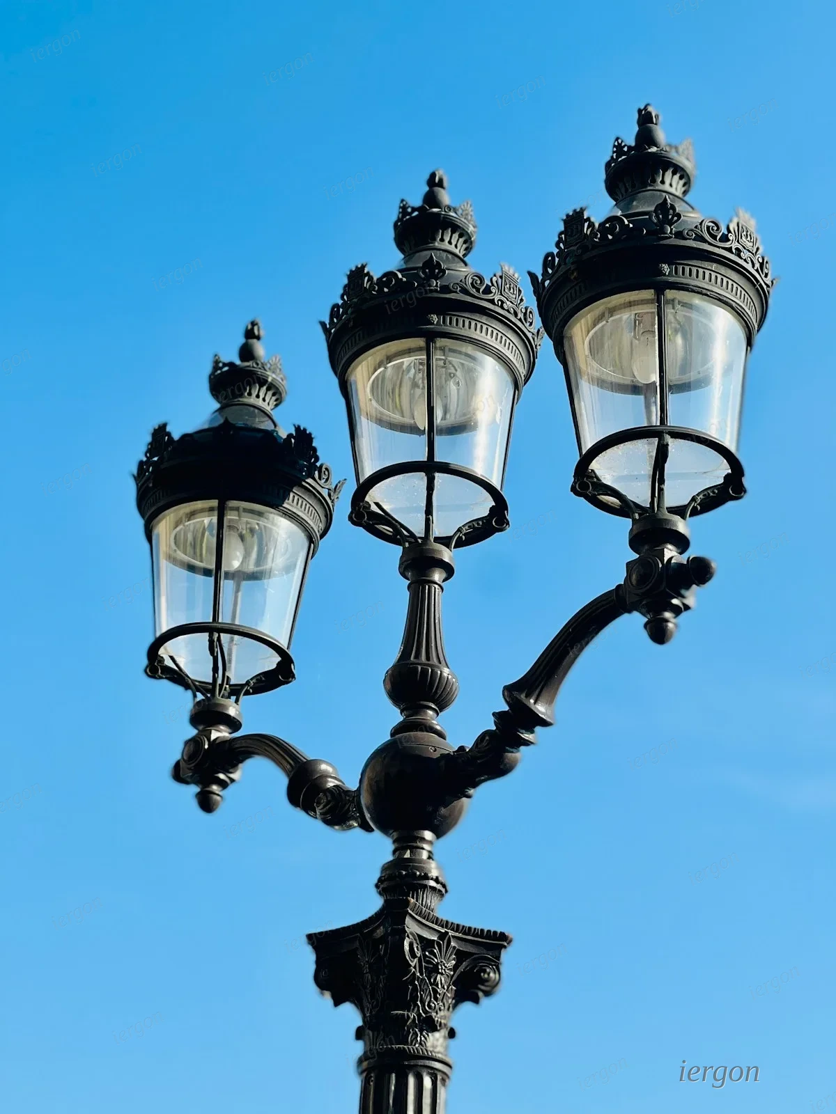 Victoria Lamp-post