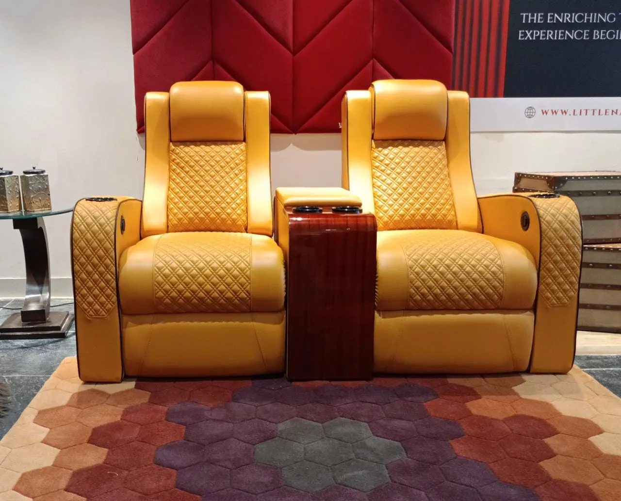 Recliner seating